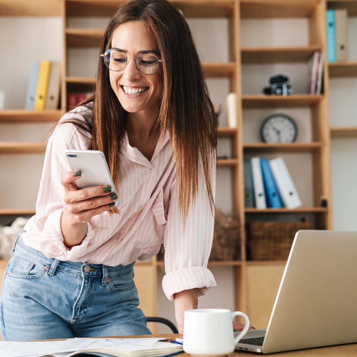SMS online versenden mit Zeitplanung und Personalisierung